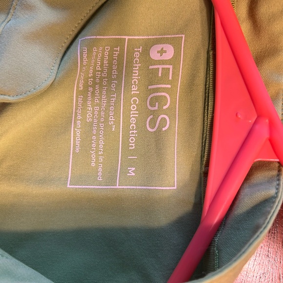 Figs Women’s Matcha Scrub Set - Picture 12 of 12